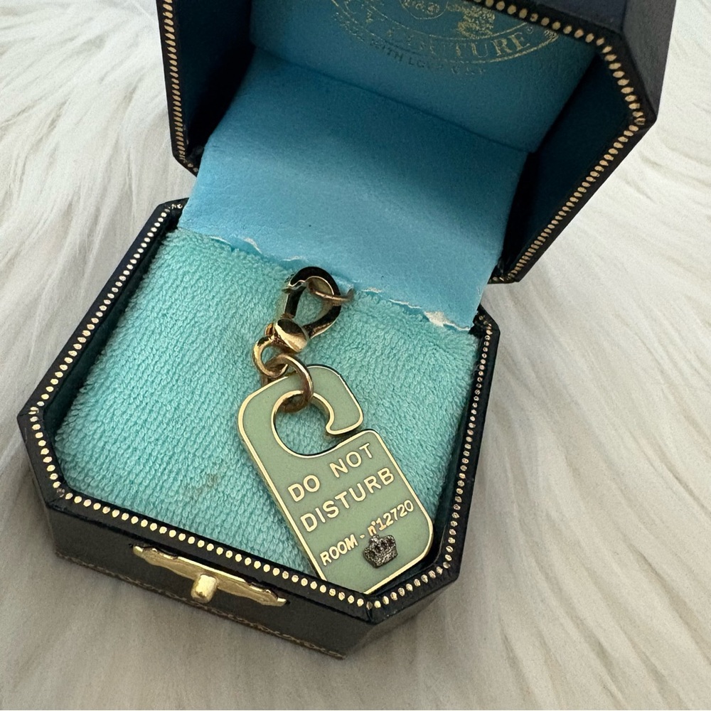 Authentic Juicy Couture Do Not Disturb Hotel Sign Charm w/Box